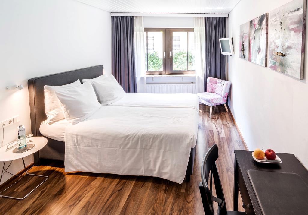 Kreuzblume Hotel & Restaurant Fryburg Bryzgowijski Zewnętrze zdjęcie