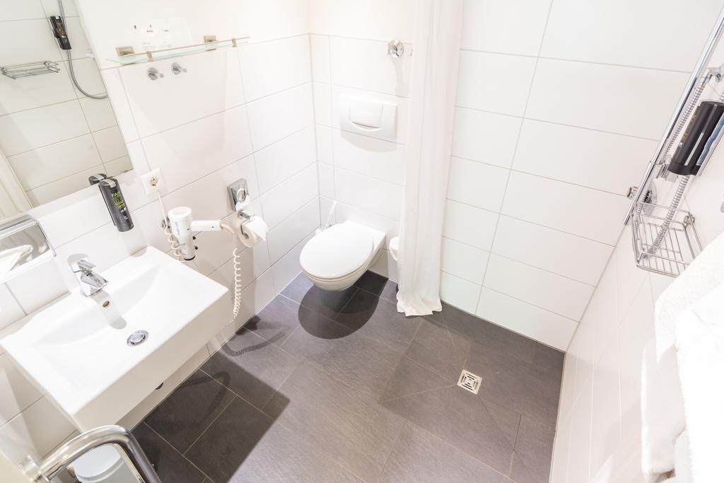 Kreuzblume Hotel & Restaurant Fryburg Bryzgowijski Zewnętrze zdjęcie